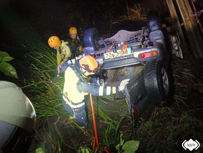 Fallece un hombre tras un accidente de tráfico en Ozanes, Parres Fallece un hombre tras un accidente de tráfico en Ozanes, Parres