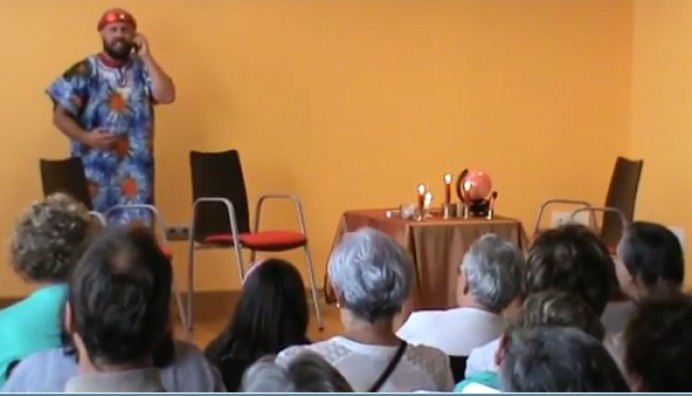 Representación de teatro del grupo Lastres Luces