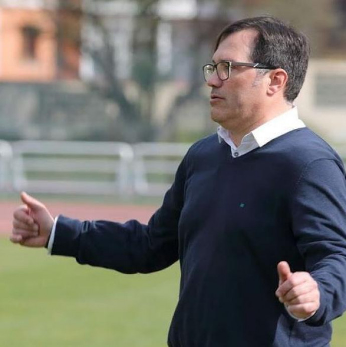 Julio Arniella es el entrenador elegido con el objetivo de conseguir la permanencia.