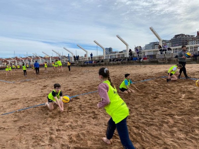 Jornadas de Voley Playa y Torneo Amateur