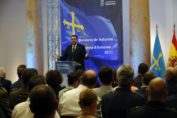 Asturias reivindicó su bandera y su identidad cultural en el acto del 25 de mayo