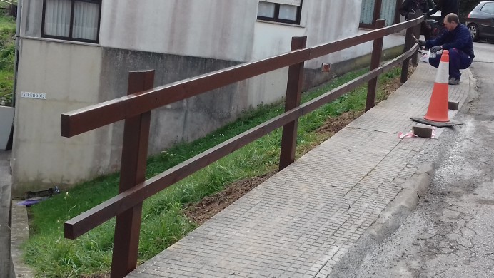 Nueva barandilla en Lastres