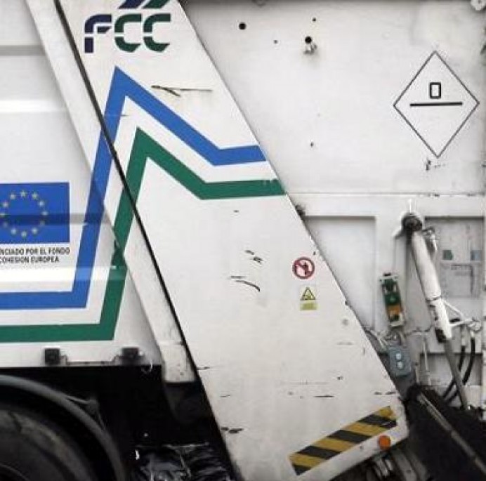 Colunga actualizará, a petición de Ciudadanos, la relación de vecinos que abonan la tasa recogida de basura.