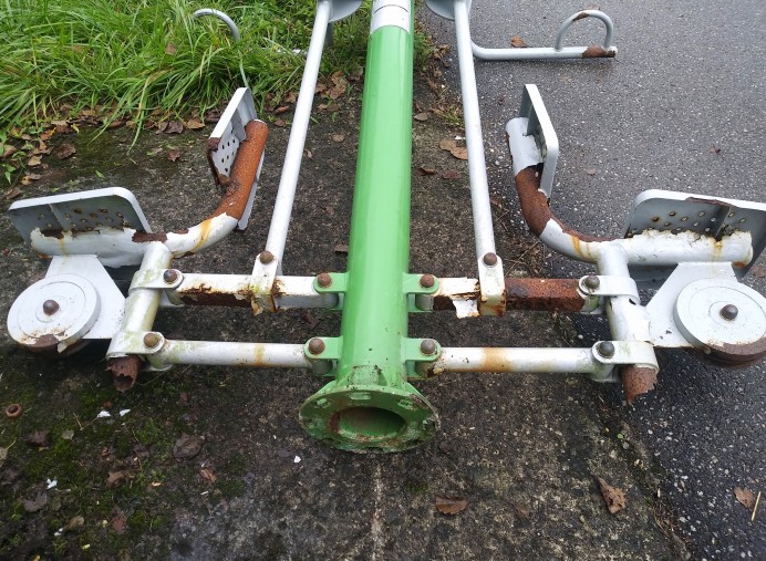 Retirados los juegos biosaludables de la senda del río Libardón