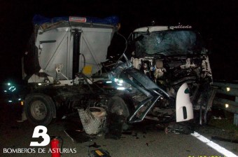 Accidente de tráfico en Villaviciosa Accidente de tráfico en Villaviciosa