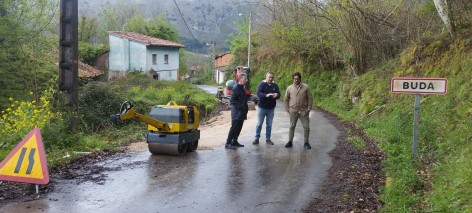 Obras de mejora en carreteras del valle de Caldueñu, en Llanes