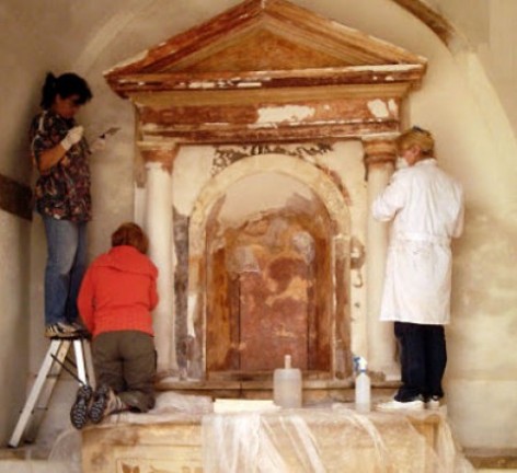 Capilla del Santo Cristo o de Los Dolores, situada en el cementerio de Lastres