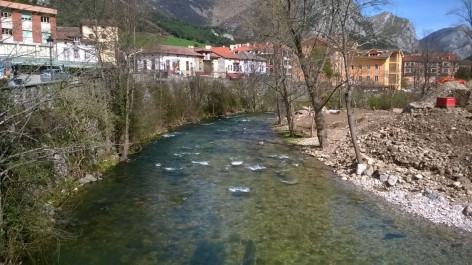 Ecologistas de Asturias: Sancionan al Ayuntamiento por los vertidos de una quesería de Asiego en Cabrales