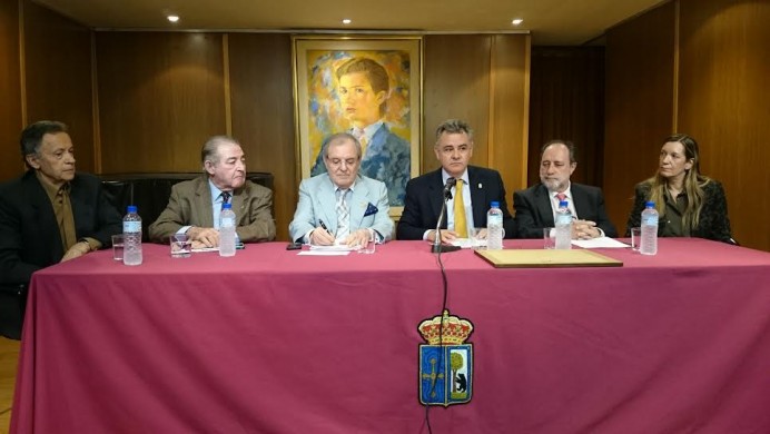 Galardón como Asturiano Adoptivo en Madrid a Dr. Antonio Sáez Crespo