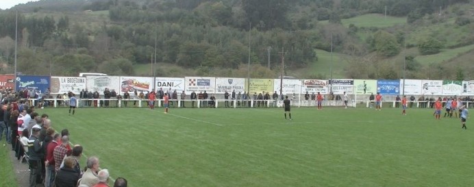 C.D. Colunga 2 - 0 Valdesoto