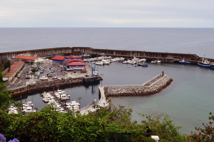 Medio Rural adjudica por 195.300 euros la reforma integral de la cubierta de la lonja de Llastres