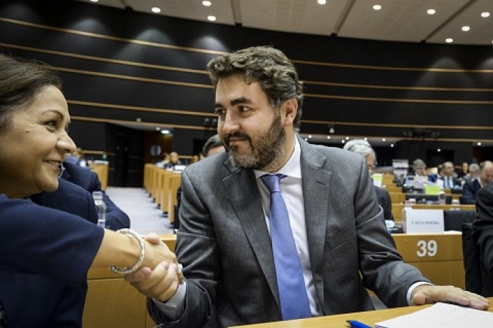 FSA - Jonás Fernández ve factible un «programa de inversión común» en Europa
