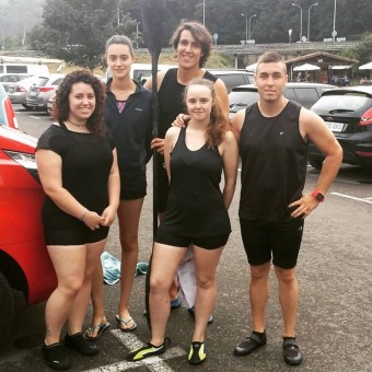 SOCIOS DEL ATENEO OBRERO DE VILLAVICIOSA VOLUNTARIOS EN EL SELLA ADAPTADO