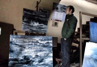 Exposición del pintor maliayo Guillermo Simón en la galería de arte Gema Llamazares (Gijón)