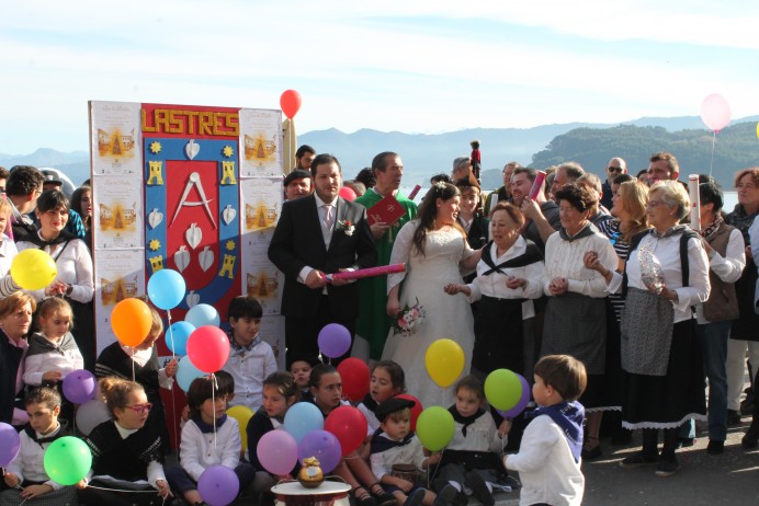 Luce tu pueblo Ferrero Rocher: Así se grabó el 'Mannequin Challenge' de Lastres. Luce tu pueblo Ferrero Rocher: Así se grabó el 'Mannequin Challenge' de Lastres.