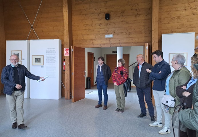 El Museo Etnográfico del Oriente de Asturias abre su calendario de exposiciones con la muestra Retratos con animales