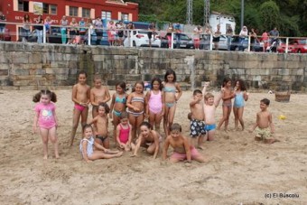 Juegos infantiles de la fiesta de la Virgen del Buen Suceso, en Lastres