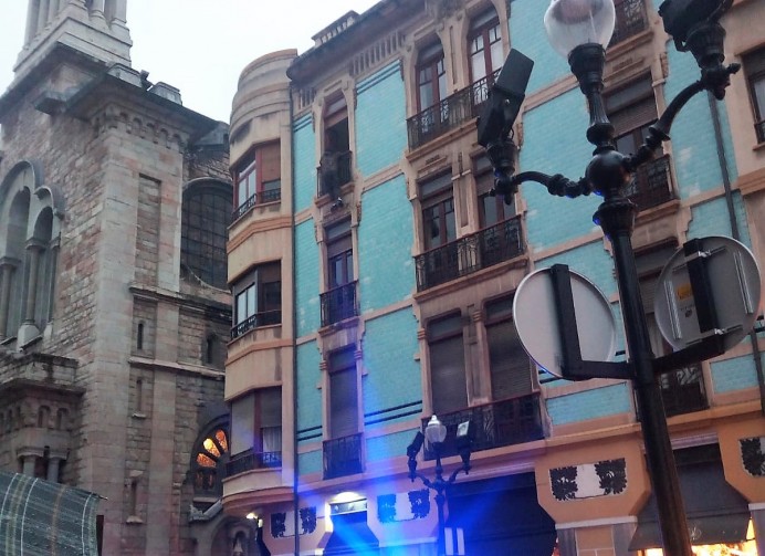 Un joven hace saltar las alarmas en el centro de Gijón