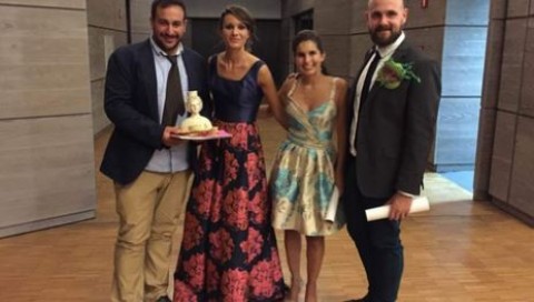 Mamatayoe ofrece el Premio Nacional a la Excelencia en la Moda a la ciudad de Xixón