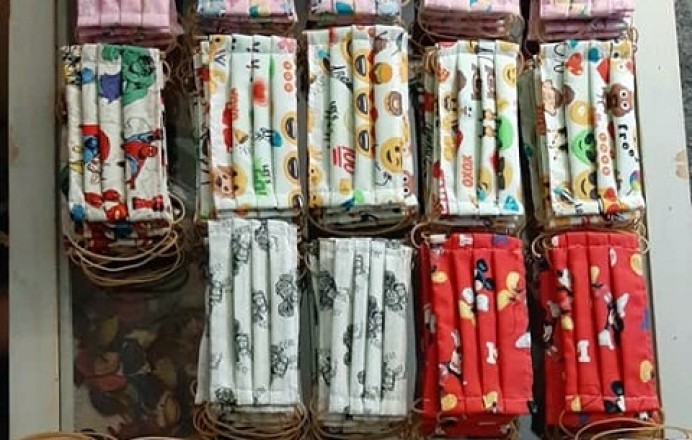 Reparto de mascarillas infantiles mañana domingo en Posada