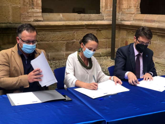 El Gobierno de Asturias suscribe un convenio con la Fundación Laboral de la Construcción para emplear a beneficiarios del salario social