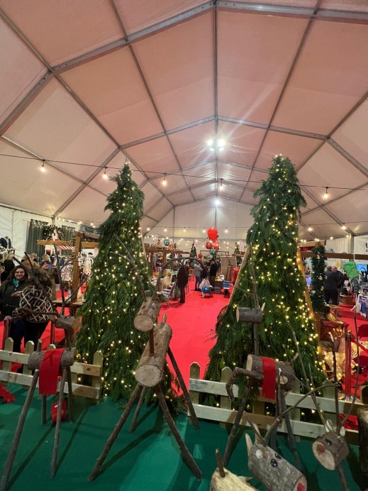 Últimos días para inscribirse en el Mercado de Navidad 2025 de Cangas de Onís