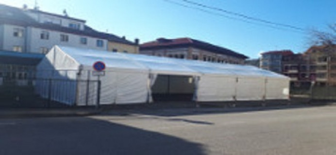 El Mercado Tradicional de Villaviciosa se traslada temporalmente de la plaza de Abastos por las obras