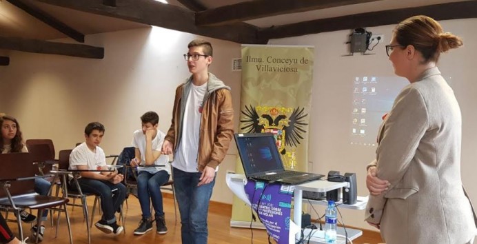 Los adolescentes maliayos se interesan por el futuro laboral en Oh My Job