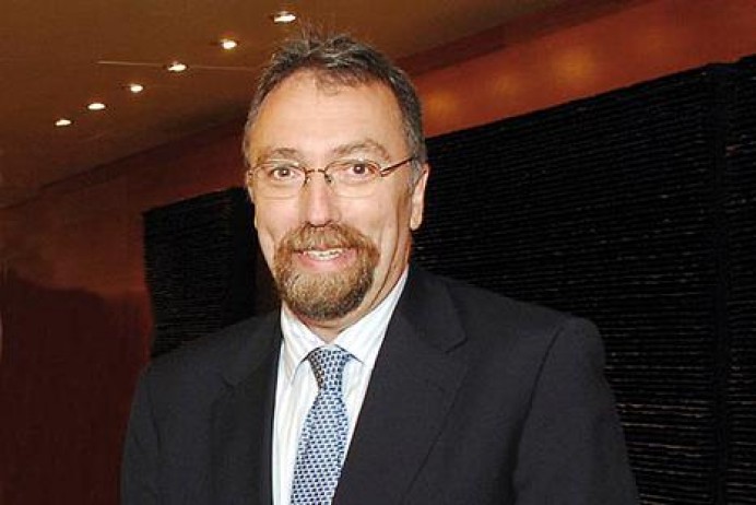 FORO Asturias designa por unanimidad a Isidro Martínez Oblanca candidato para el Congreso y a Camino Gutiérrez candidata para el Senado