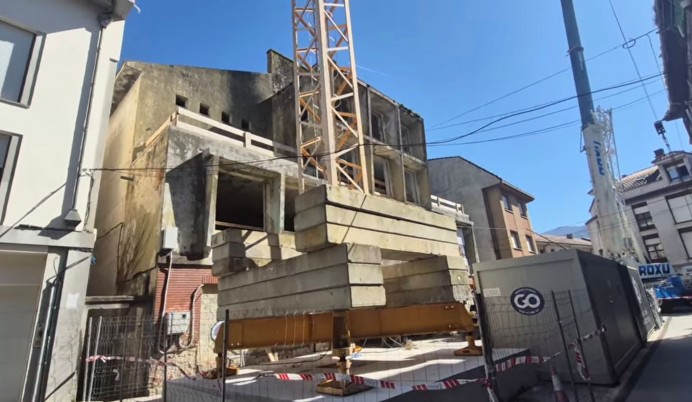 El PSOE de Llanes denuncia retrasos en las obras del Cinemar y exige un calendario claro