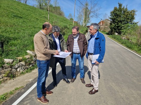 Fomento concluye las obras de mejora del camino entre Bobiabaxu y Demués, en Onís, tras invertir 191.000 euros