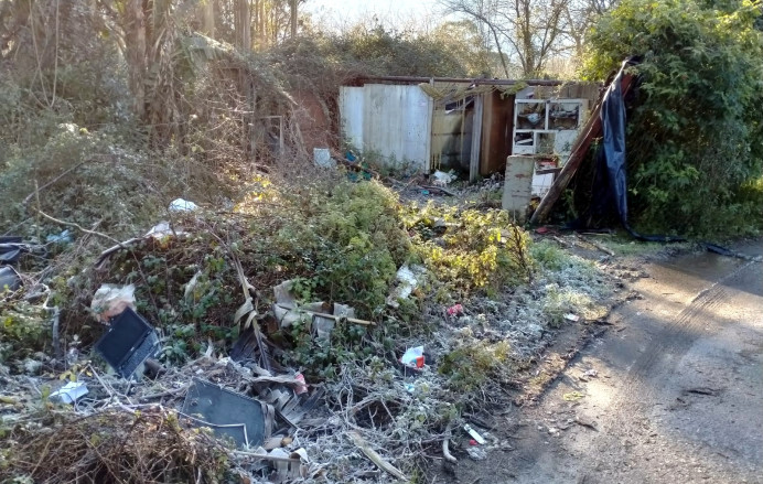 Ayuntamiento Llanes, clausura vertedero ilegal La Llera