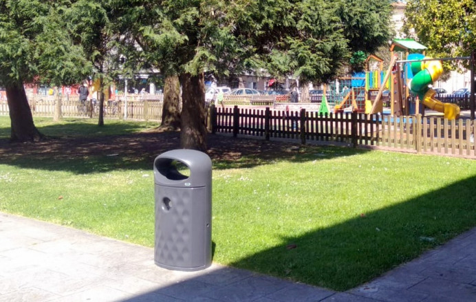 Parque Posada Herrera de Llanes, mobiliario urbano