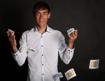 Disfruta del espectáculo de magia de Pedro Bugarín