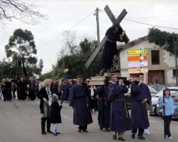 Semana Santa. Jueves Santo en Llastres en imágenes