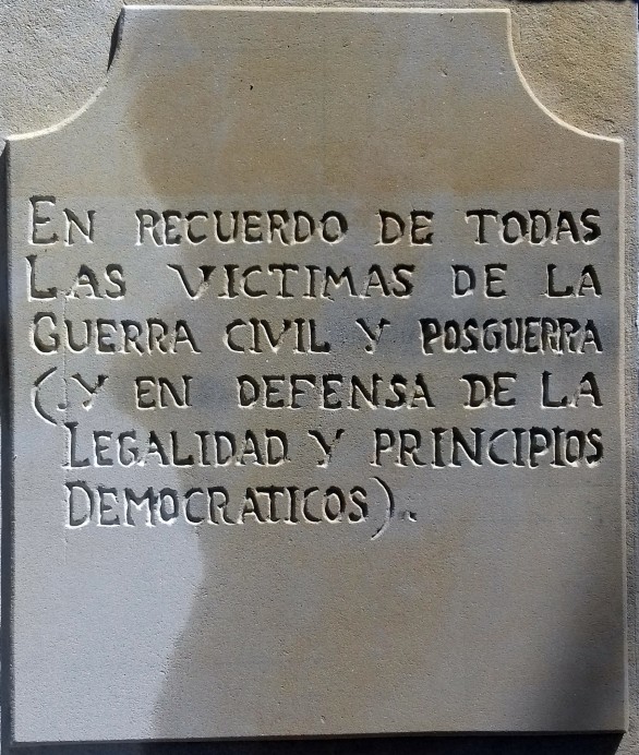 Sustitución de placas de la Memoria Histórica
