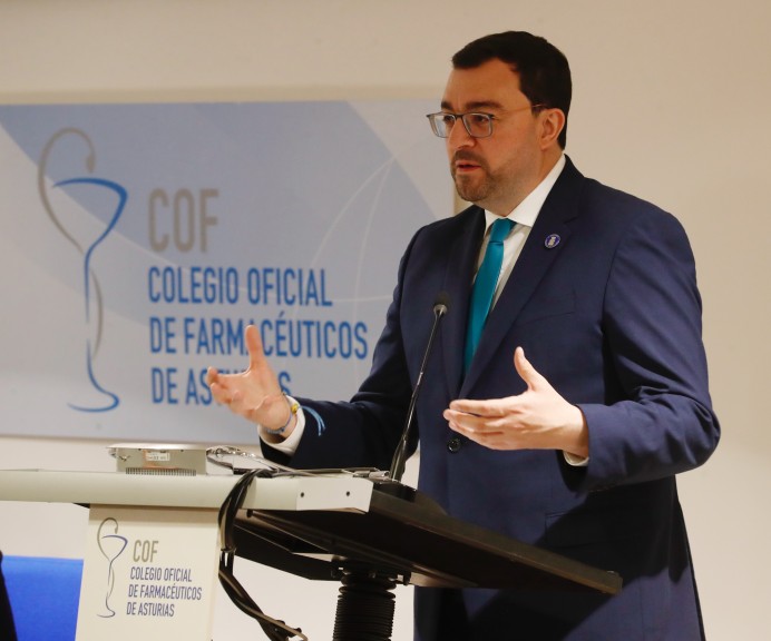 El Principado reivindica el papel de las farmacias asturianas como pieza esencial del sistema sanitario