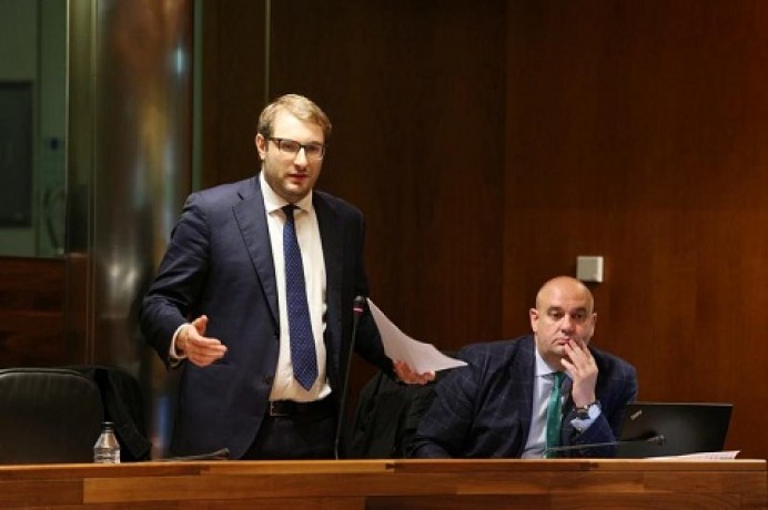 FORO Asturias - Adrián Pumares: “El Gobierno tiene que convocar ya una nueva subasta de interrumpibilidad para ayudar a que nuestra industria electrointensiva sea competitiva”