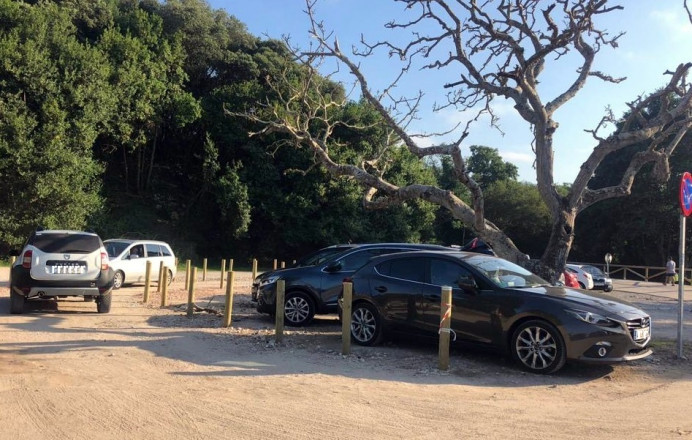 Raqueta de Cuevas del Mar, regulación acceso playa