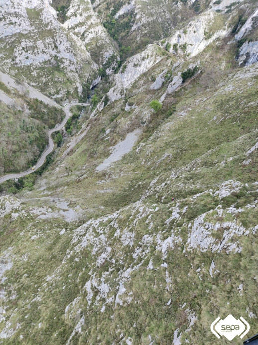 Rescate fluvial con fallecido en Ponga Rescate fluvial con fallecido en Ponga