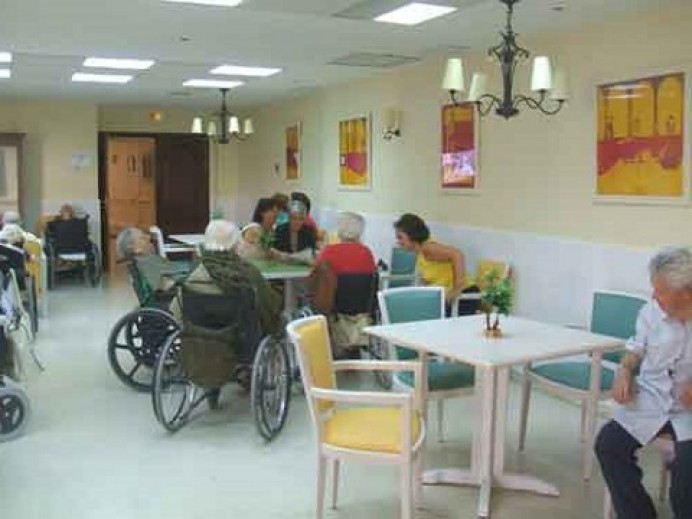 El Principado advierte a siete residencias privadas que el incumplimiento injustificado del envío de datos sobre la incidencia del coronavirus conllevará sanciones