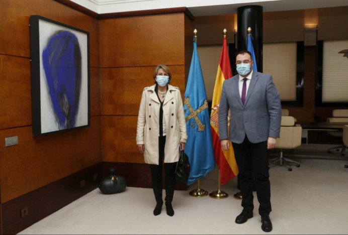 Reunión de la alcaldesa de Colunga con el Presidente del Principado