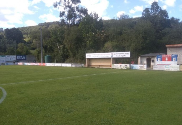 Un extraordinario gol del debutante Iván Ballina salva un punto para el Colunga