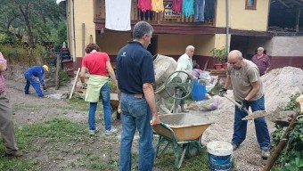 Más de una veintena de vecinos han participado en la séptima sestaferia celebrada este sábado en Aballe