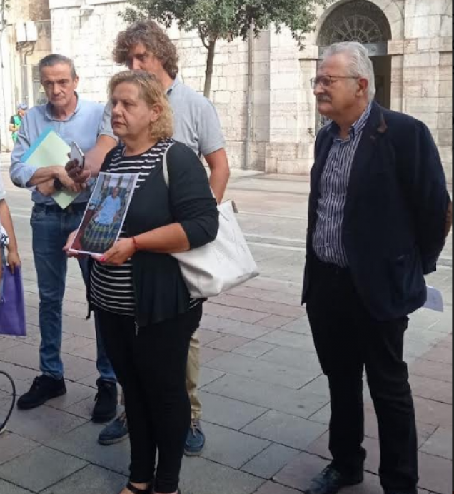 El PSOE de Llanes pide corazón al bipartito para que no abandone a dependientes como María Teresa que tiene las piernas amputadas y necesita ayuda constante