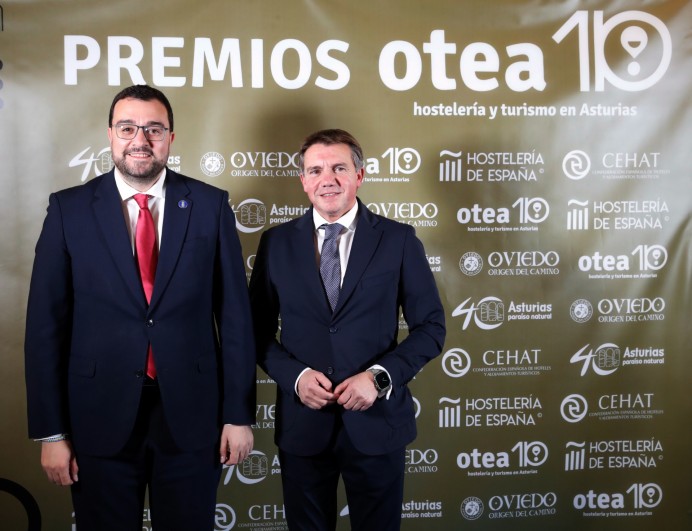 Barbón destaca que el turismo y la hostelería son claves para el desarrollo económico de Asturias