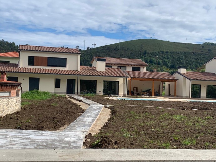 El PSOE de Llanes propone destinar suelo municipal entre Llanes y Poo a vivienda pública asequible