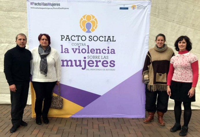 Ana Serna y Lauren Atanes denuncian la violencia de género con una perfomance