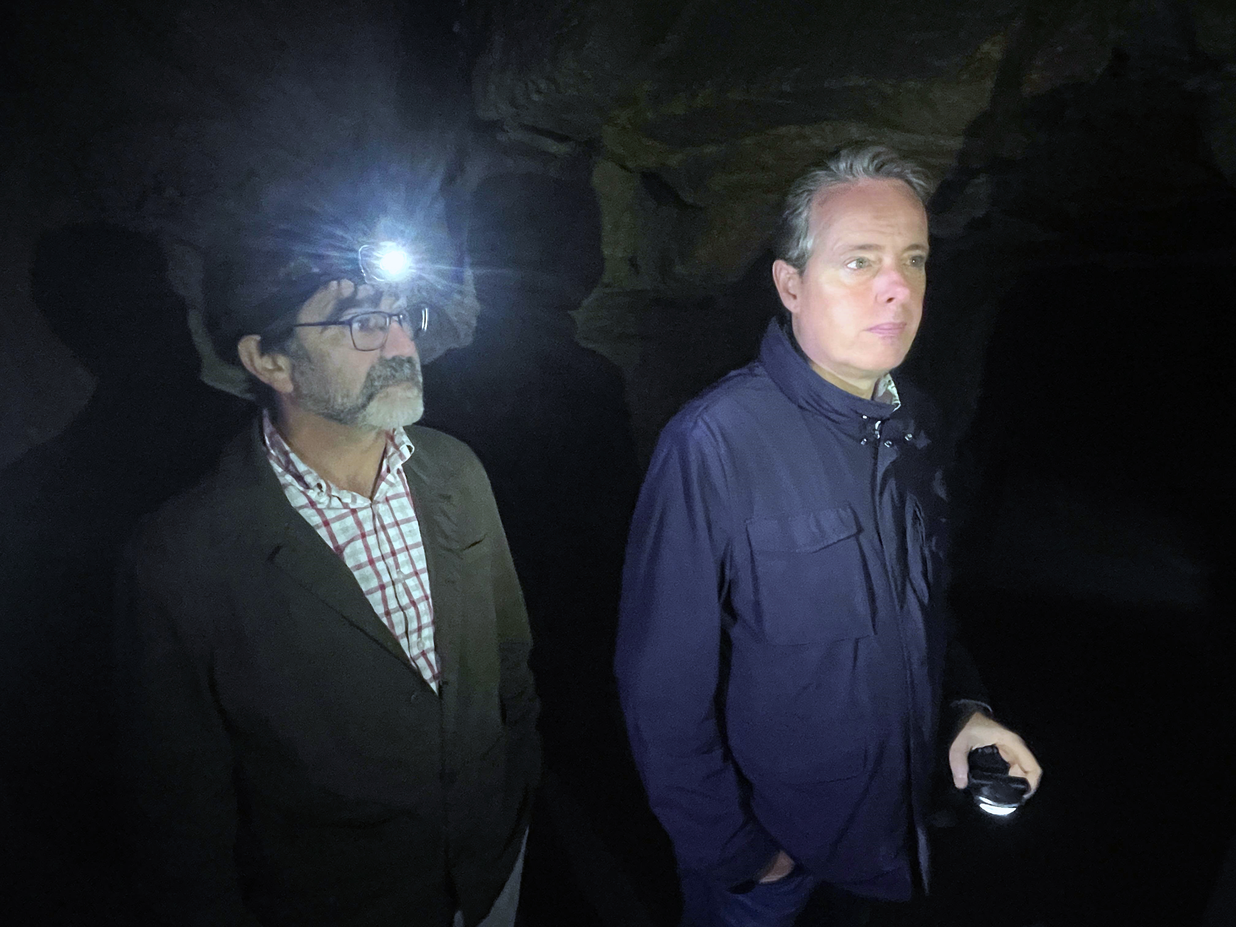 Medio Rural invierte 40.000 euros en la mejora de la cueva del Pinche, donde madura el queso Cabrales Medio Rural invierte 40.000 euros en la mejora de la cueva del Pinche, donde madura el queso Cabrales