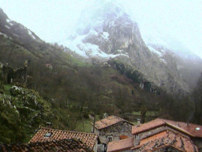 Llega la nieve al oriente de Asturias